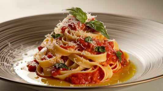 Pasta fresca con salsa de tomate y AOVE