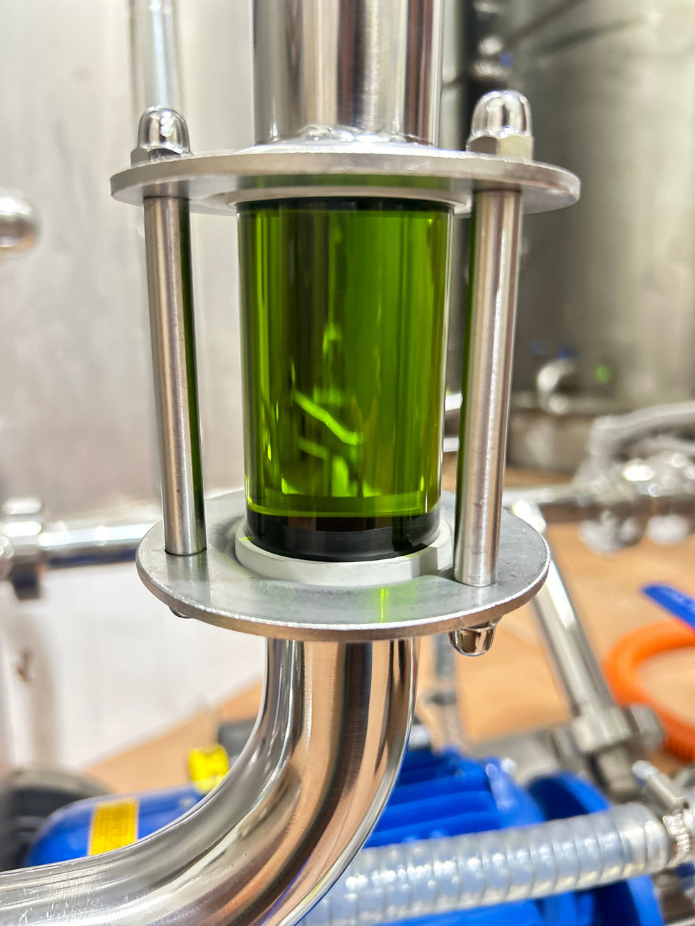 Imagen de aceite en proceso de producción