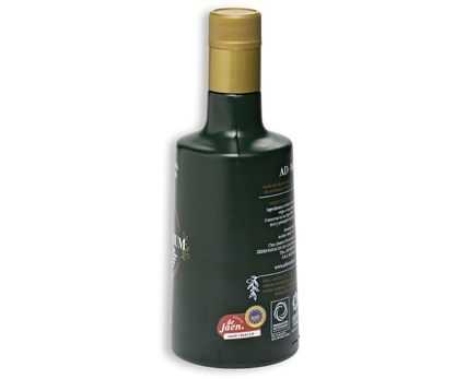 Lateral derecho de botella de aceite de oliva virgen extra Temprano Ad-Morum (AOVE temprano).